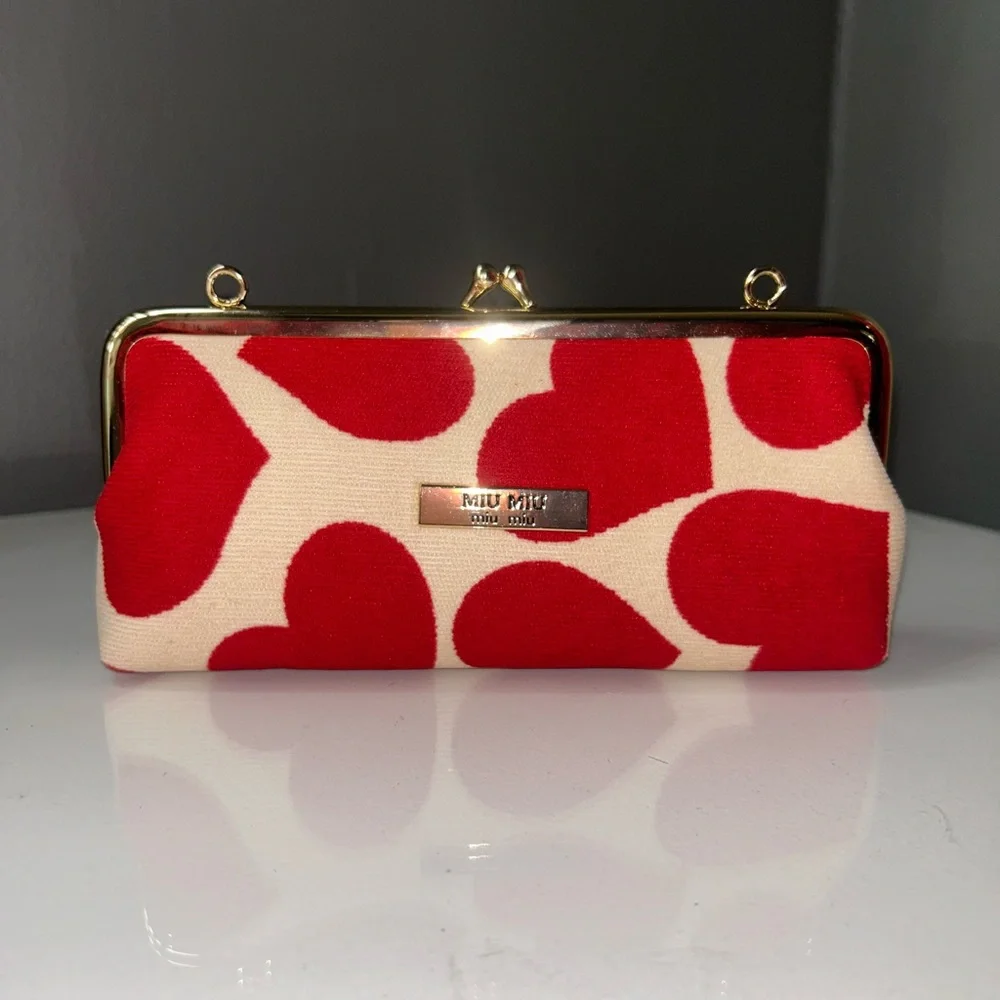 Miu Miu Red Heart Clutch Pochette w/ Gold Chain - Brand New in Box - Picture 2 of 14